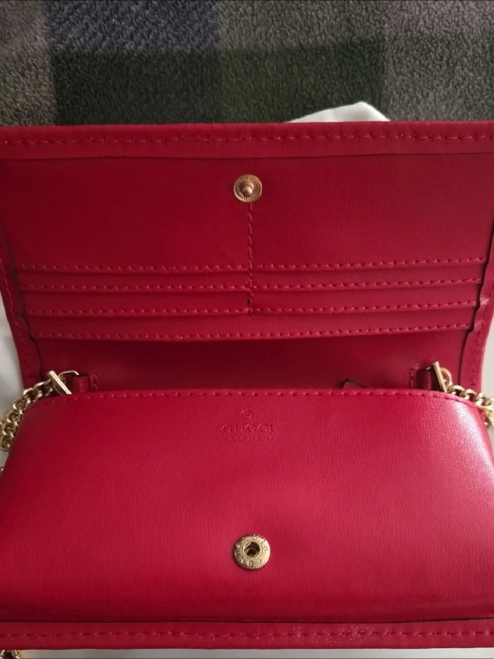 Gucci Red Trim GG Canvas Chain Wallet - Picture 5 of 7